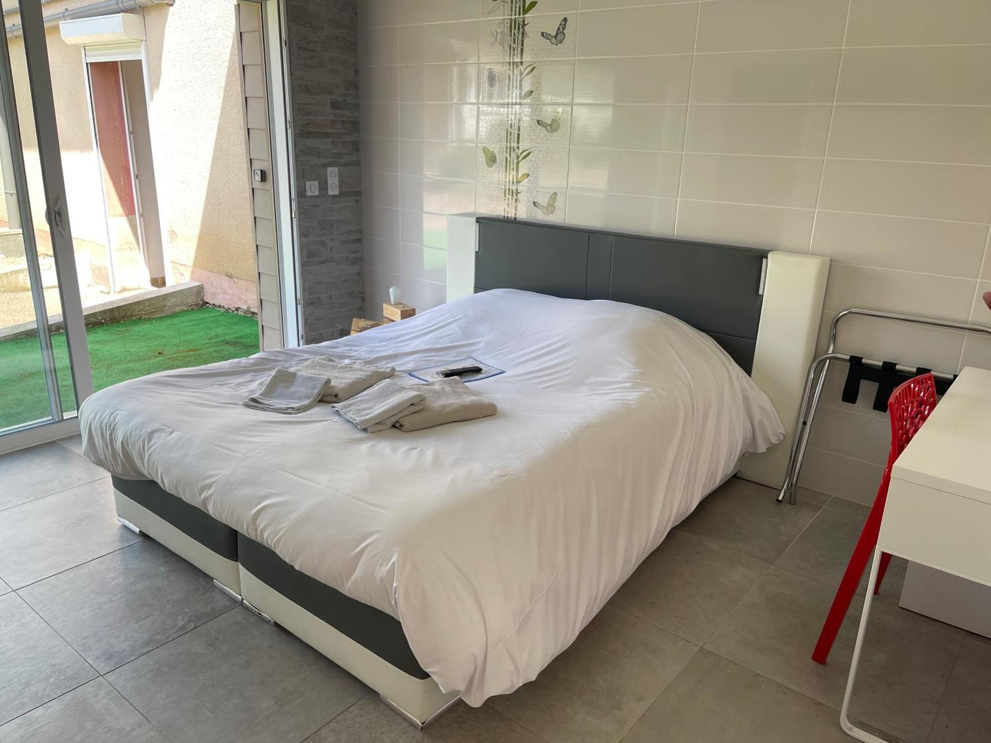 Auberge Saint Fergeux Gionges Exteriör bild